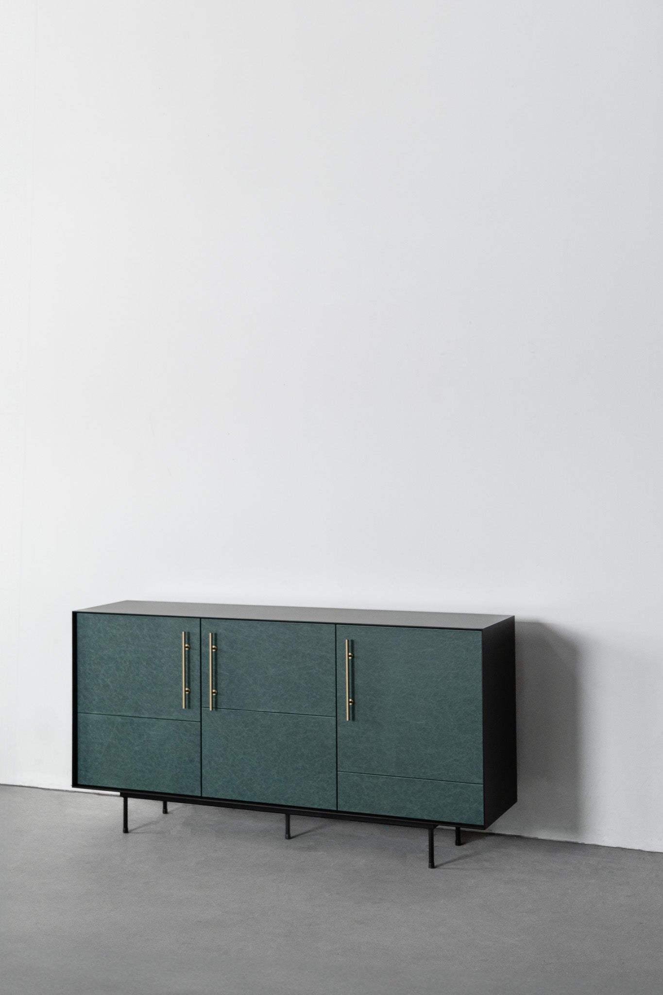 Bronson Credenza (TQS)