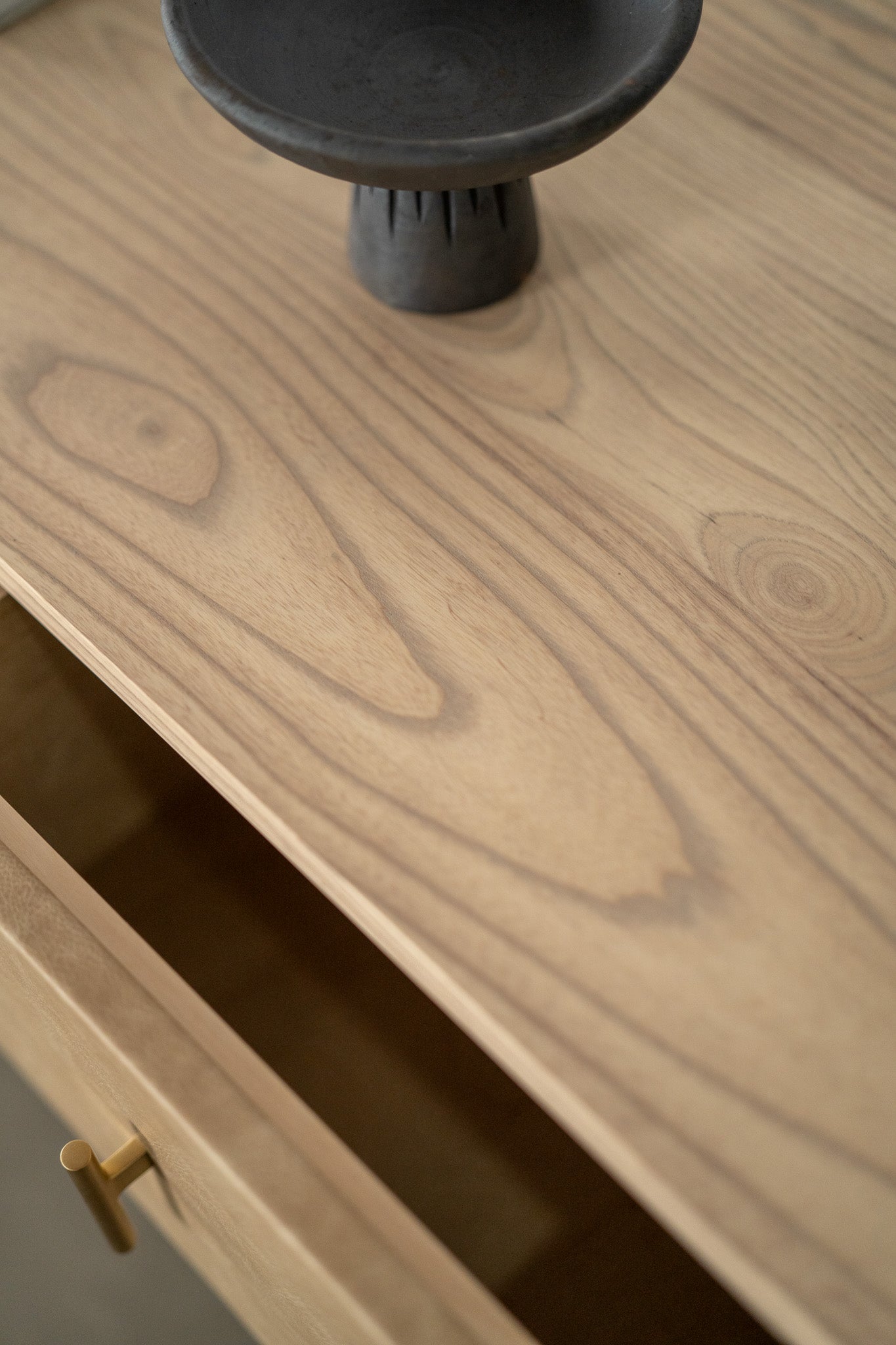 Faria Dresser