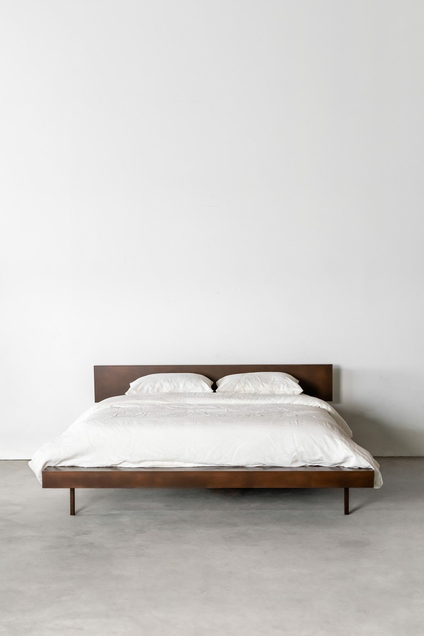 Mossam Platform Bed (Patina)