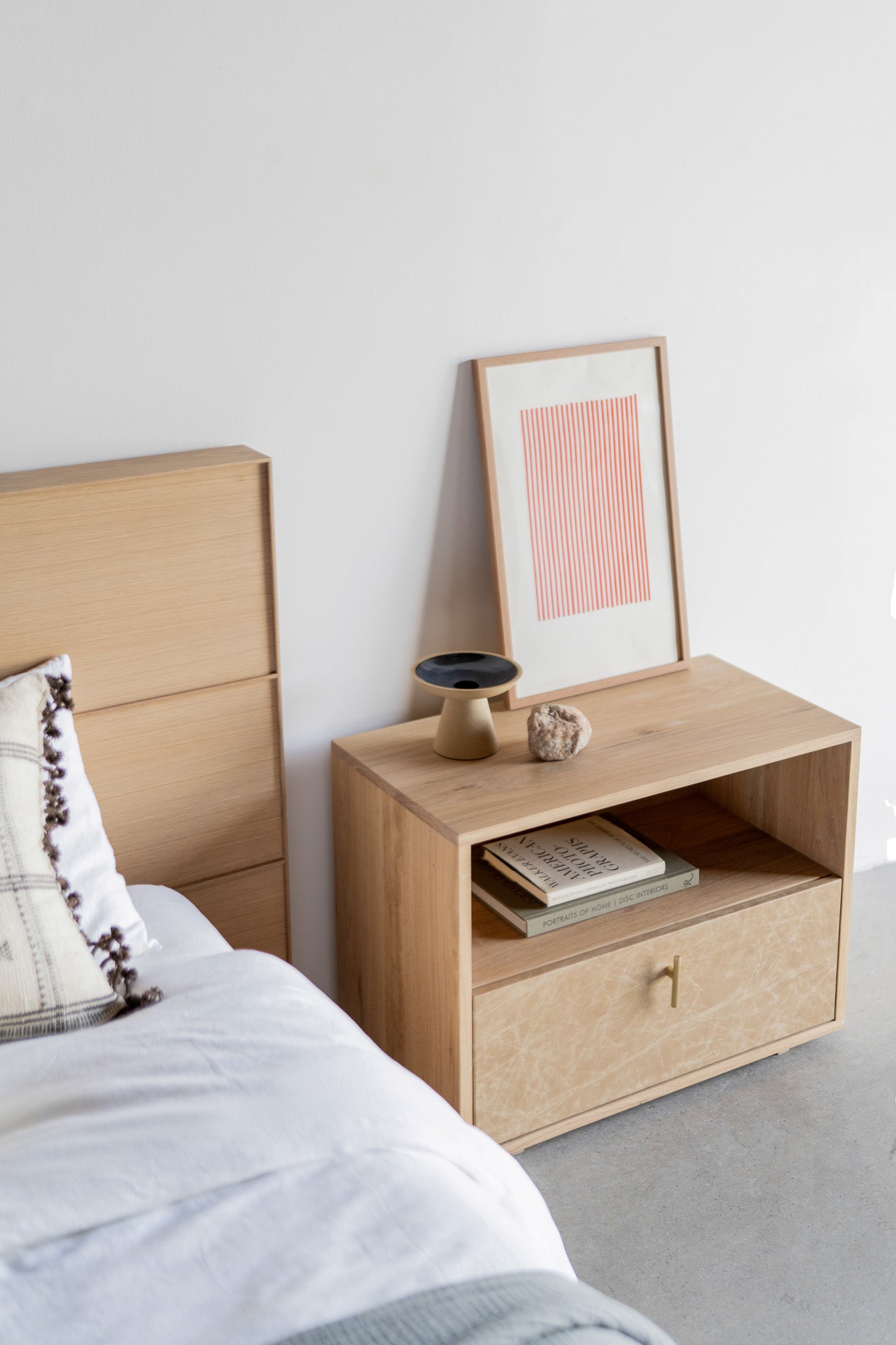 Faria nightstand - wood casing with leather drawer