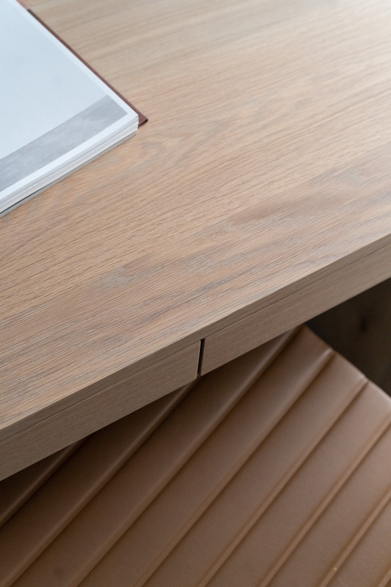 milo desk - close up on oak wood 