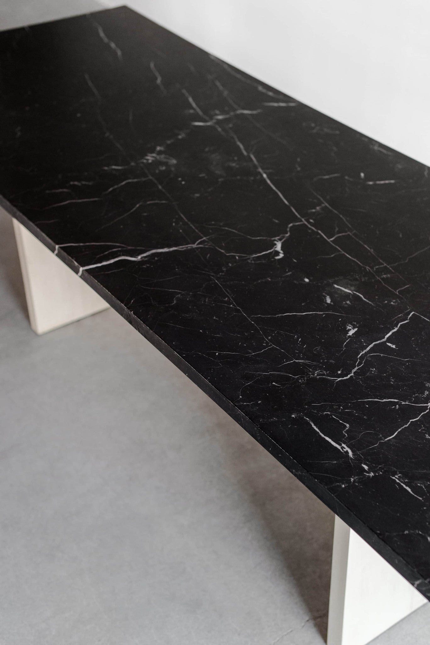 Marquina Dining Table