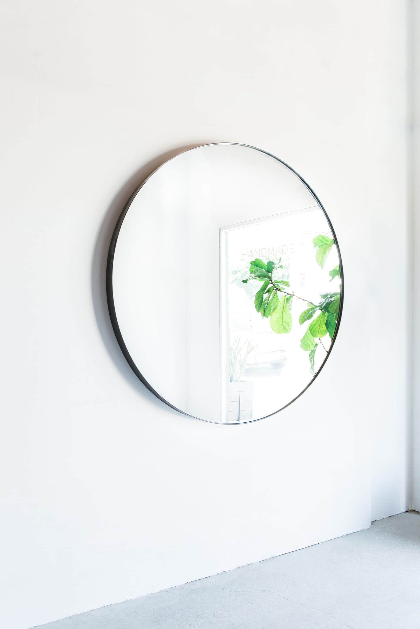 Round Chambers Mirror