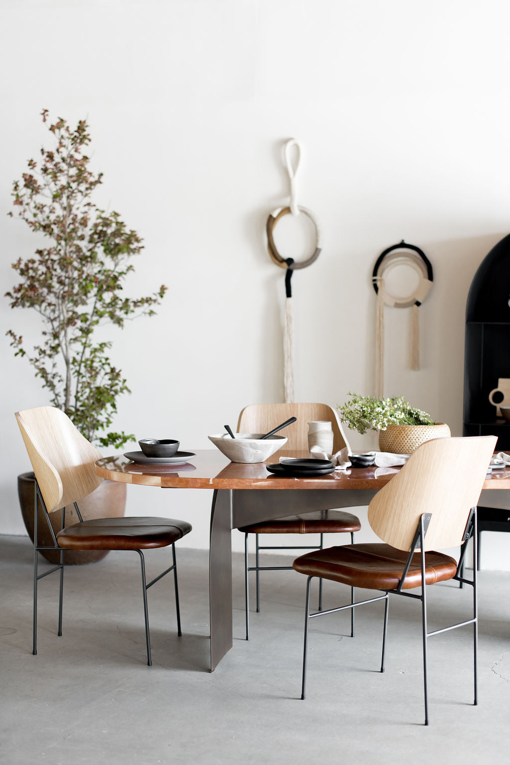 Loma dining table styled 