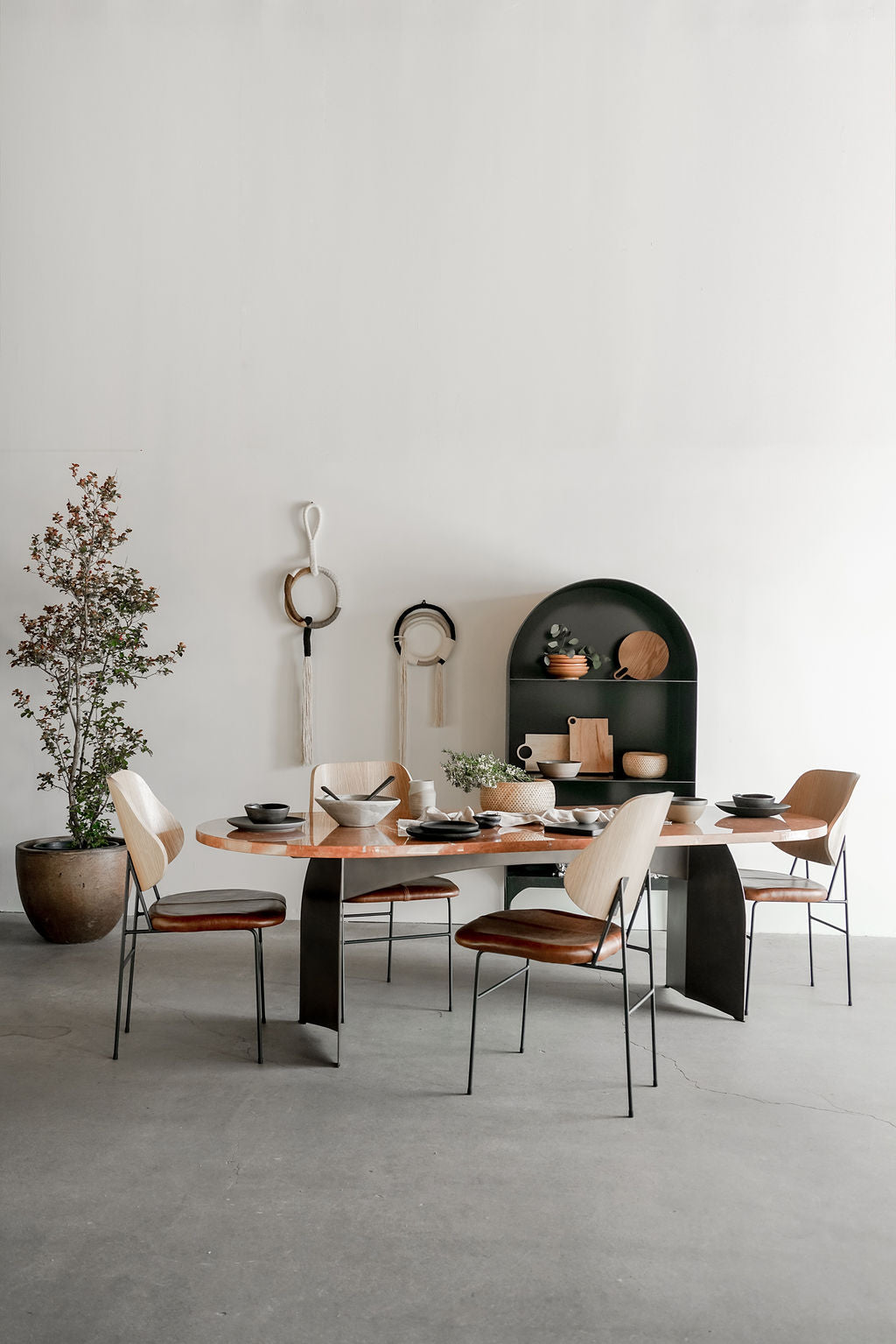 Loma dining table - styled 