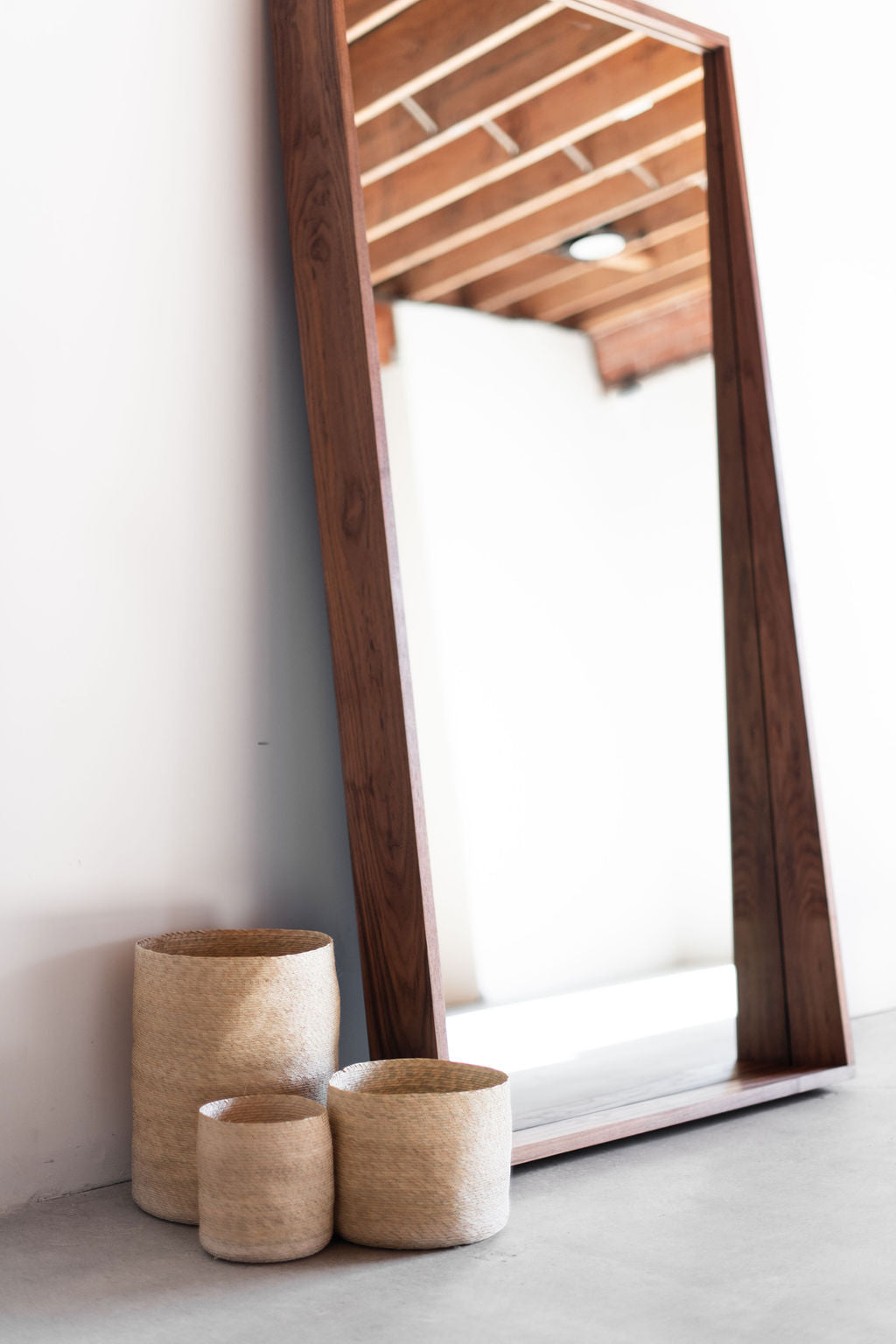 Spaulding mirror - walnut wood