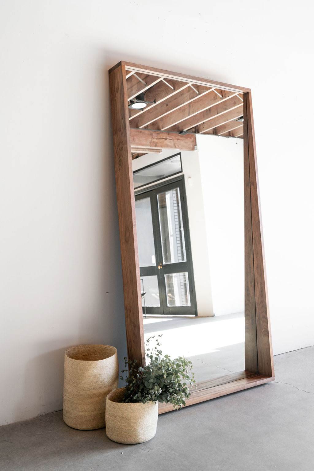 Spaulding mirror - walnut wood 